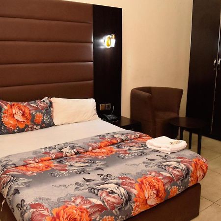 Bana Hotel & Suites Lagos Exterior foto