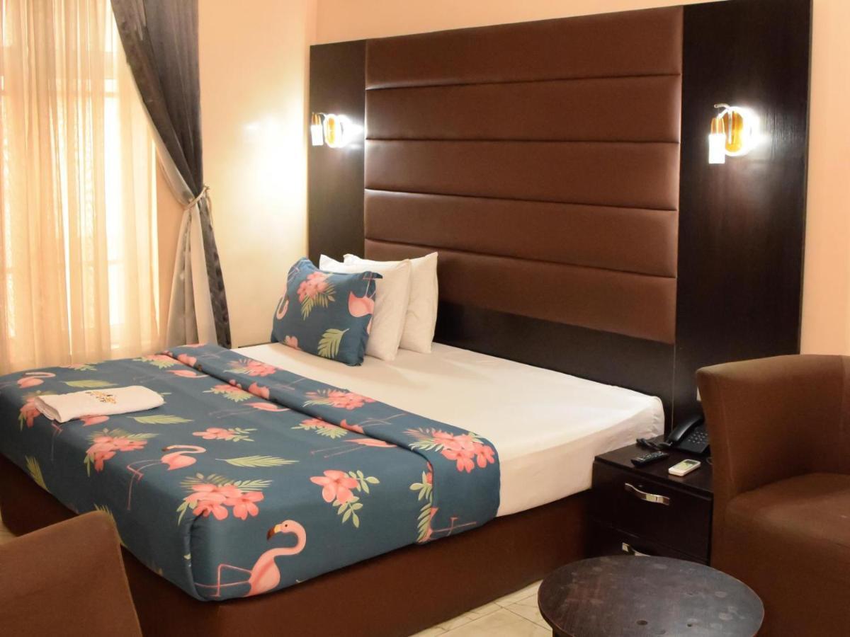 Bana Hotel & Suites Lagos Exterior foto