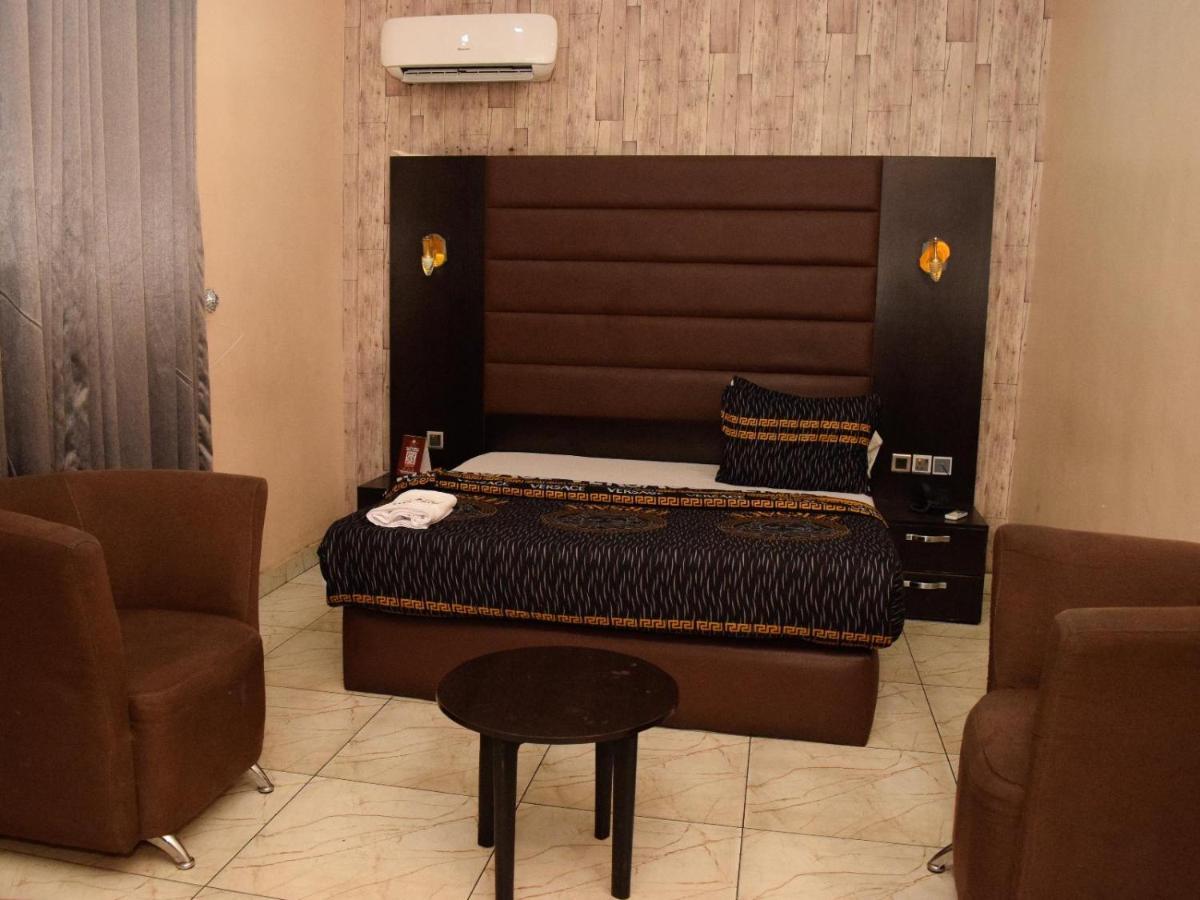 Bana Hotel & Suites Lagos Exterior foto