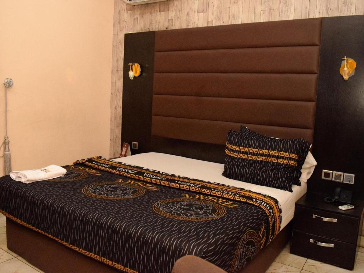 Bana Hotel & Suites Lagos Exterior foto