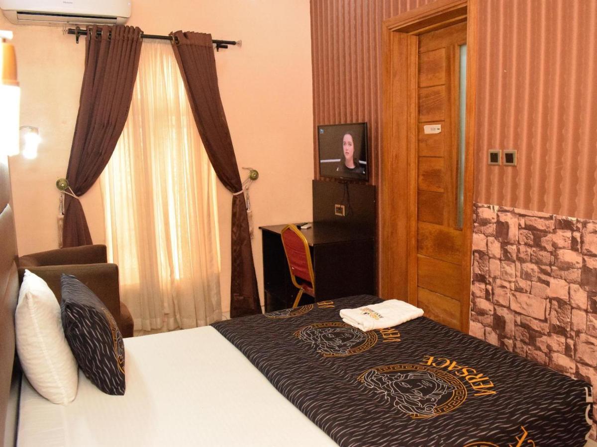 Bana Hotel & Suites Lagos Exterior foto
