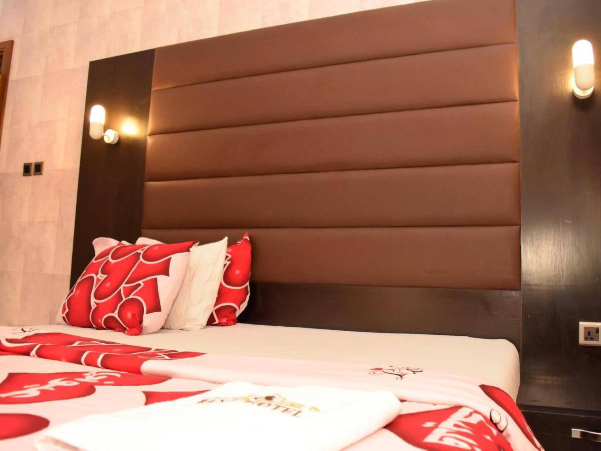 Bana Hotel & Suites Lagos Exterior foto