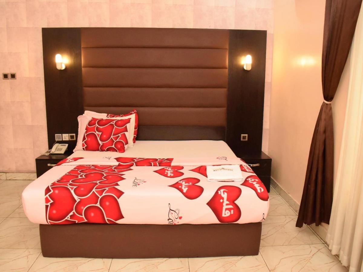 Bana Hotel & Suites Lagos Exterior foto