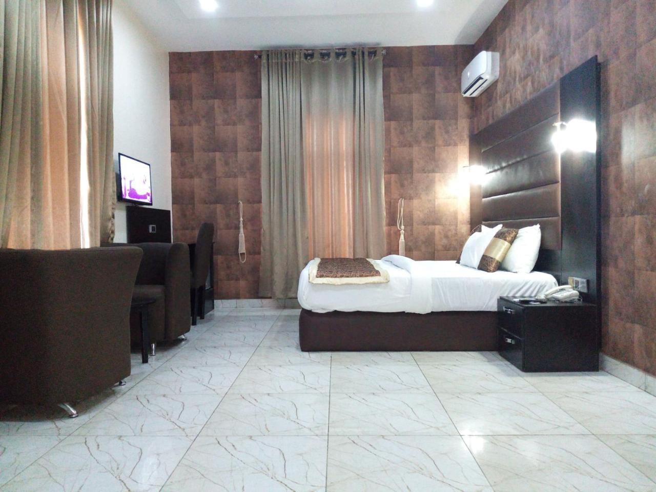 Bana Hotel & Suites Lagos Exterior foto